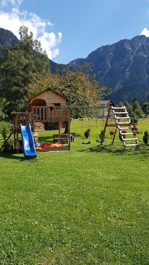 Haus Hubertus - Gaestehaus Sahler Partenen Dış mekan fotoğraf