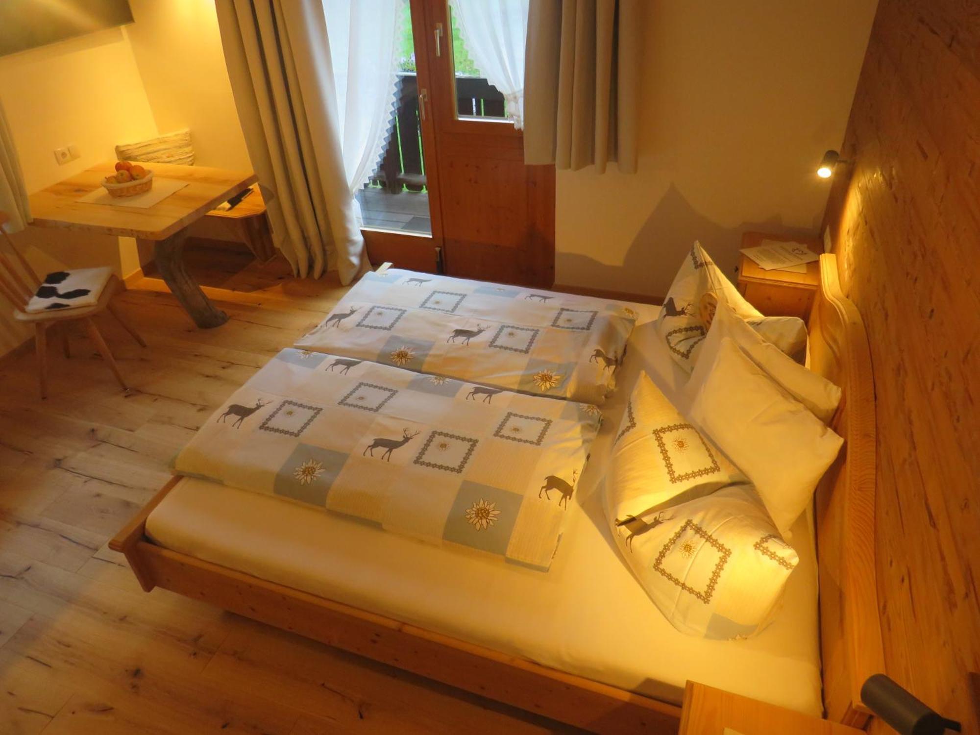 Haus Hubertus - Gaestehaus Sahler Partenen Dış mekan fotoğraf